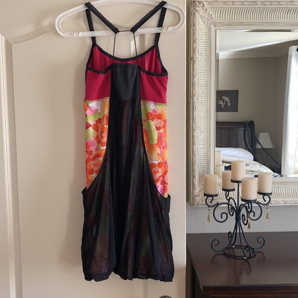 Montreal designer dress - Picture 3 of 4